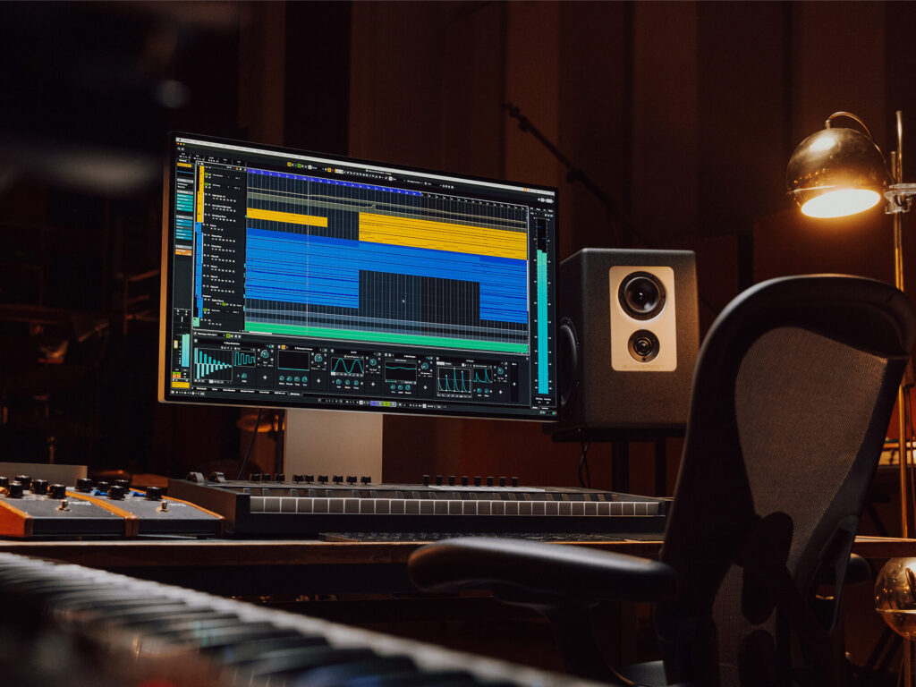 In March 2025, Steinberg released Cubase 14.0.20, marking a significant evolution in digital audio workstations (DAWs). This latest version introduces cutting-edge AI-assisted features, aiming to redefine the music production landscape.